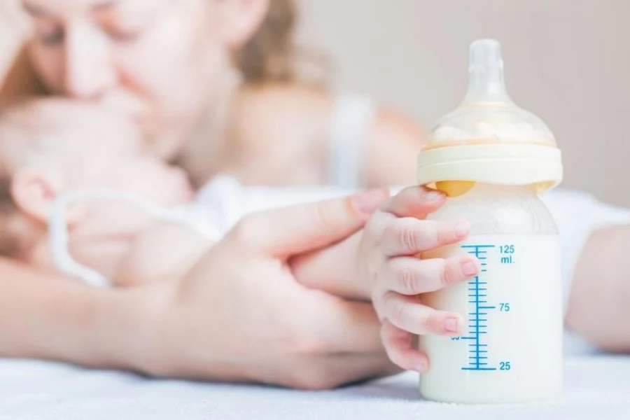 Manfaat Air Susu Ibu (ASI) untuk Bayi dan Ibu